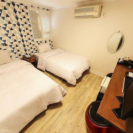 In Seoul Sinchon Goguma Hotel Eksteriør billede
