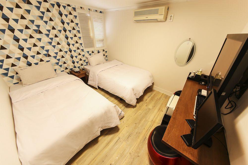 In Seoul Sinchon Goguma Hotel Eksteriør billede
