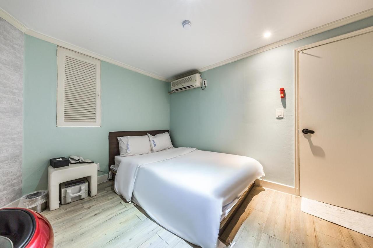 In Seoul Sinchon Goguma Hotel Eksteriør billede